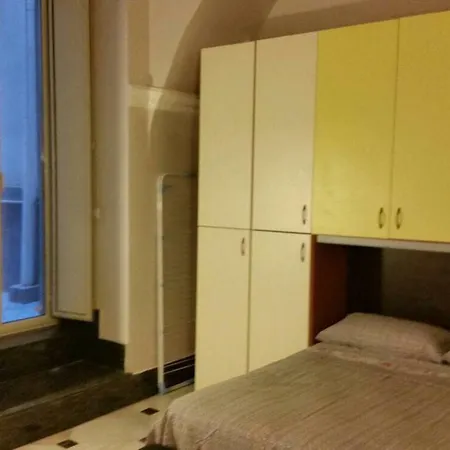 Appartement Bilocale Al Duomo Napels